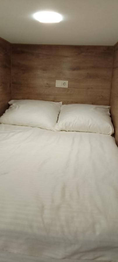 Hostel Voyage Kyiv Eksteriør billede
