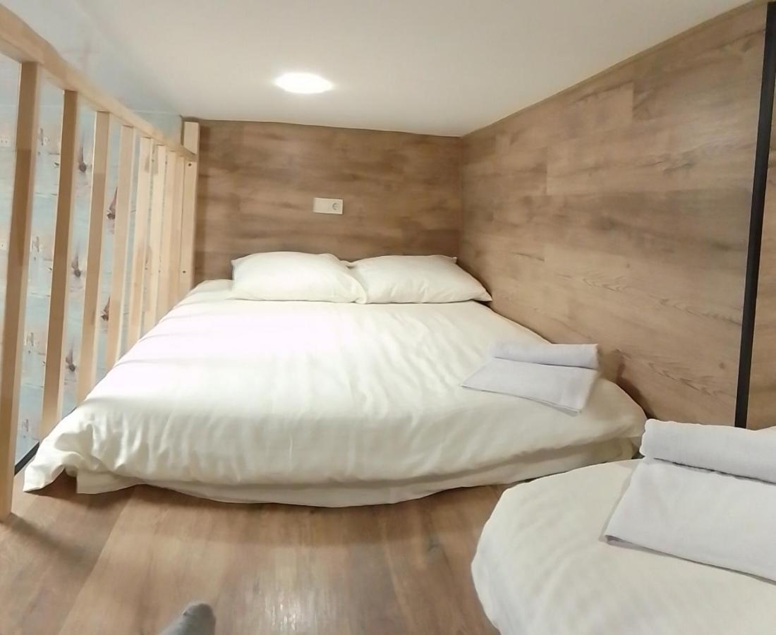 Hostel Voyage Kyiv Eksteriør billede